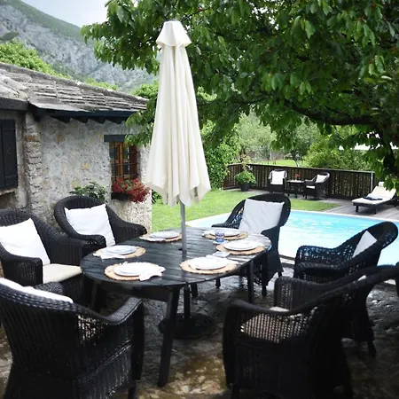 The Old House Paparosa Mostar - Дом отдыха *